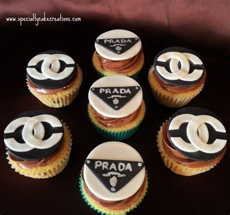 prada chanel schnullerkette